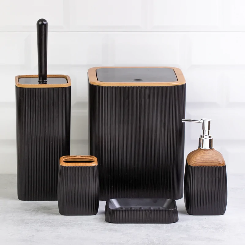 Set di accessori per il bagno in legno di noce nero